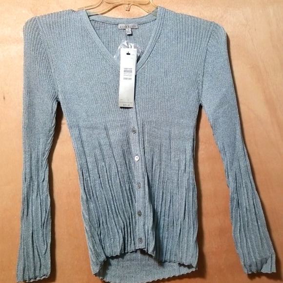 New Vintage Not so Mystery Box Reseller Wholesale Lot Designer Brands Tops Skirt - Picture 6 of 10